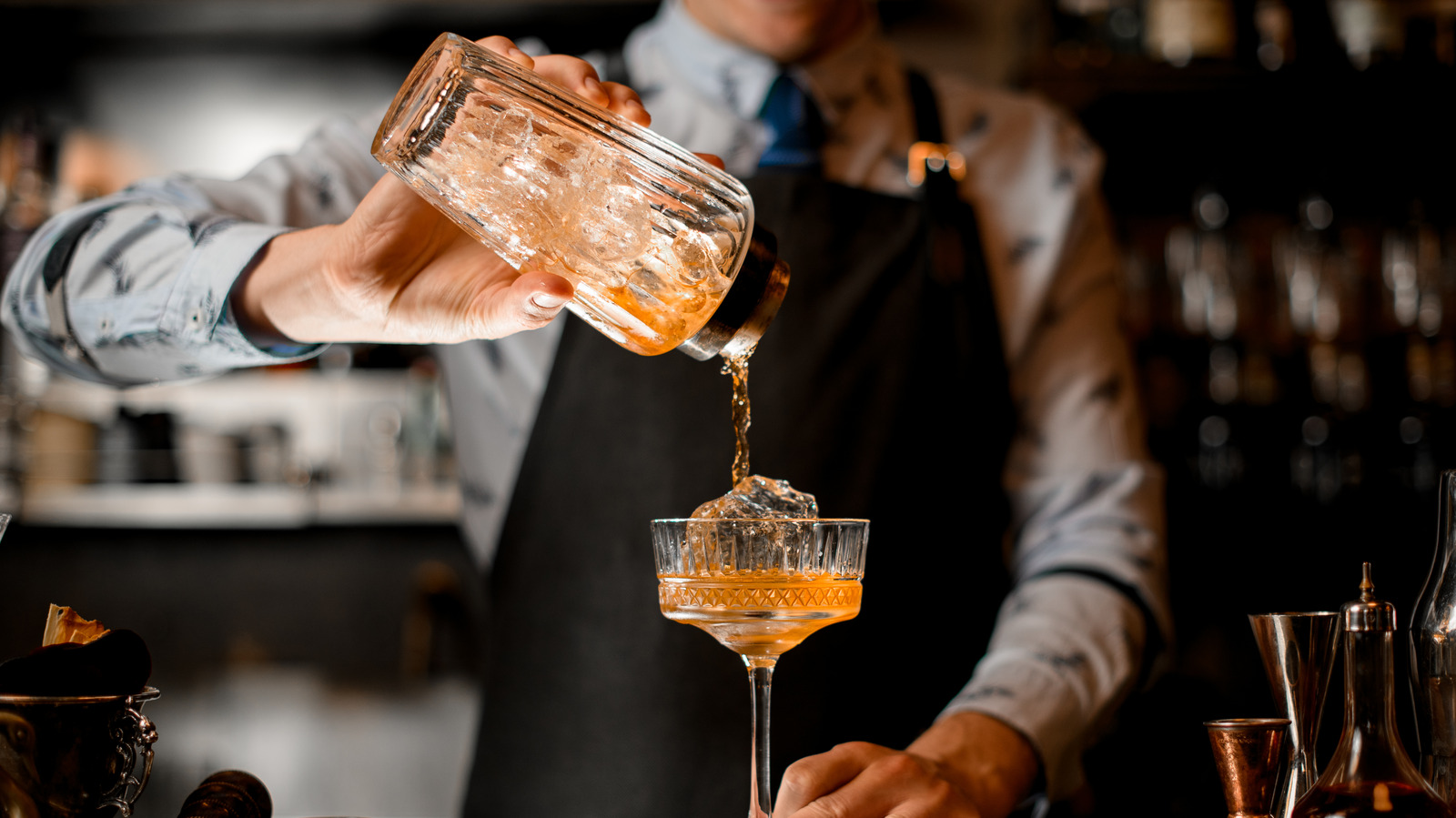 Bitter & Sour bartenders at work
